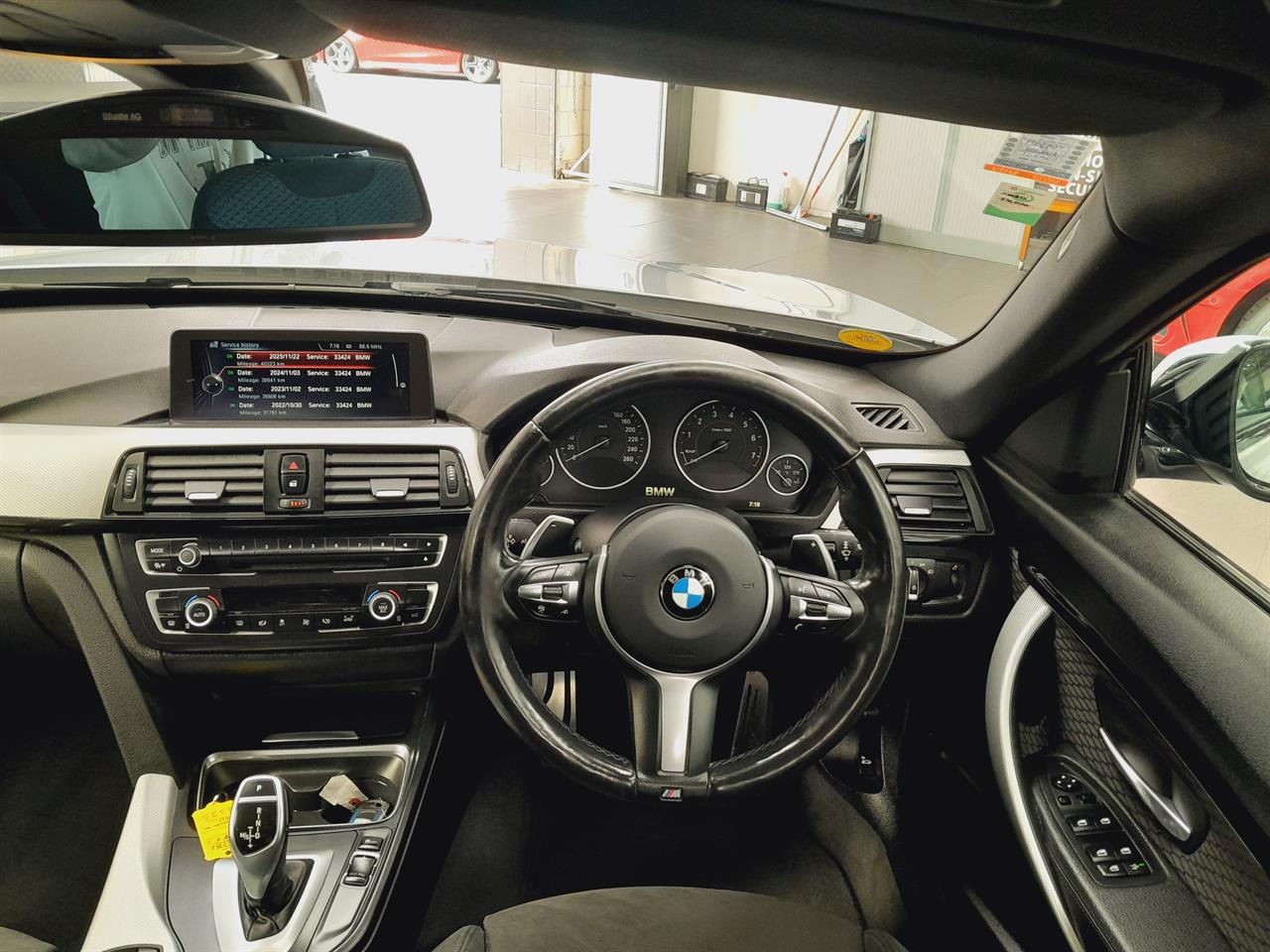 2016 BMW 320i