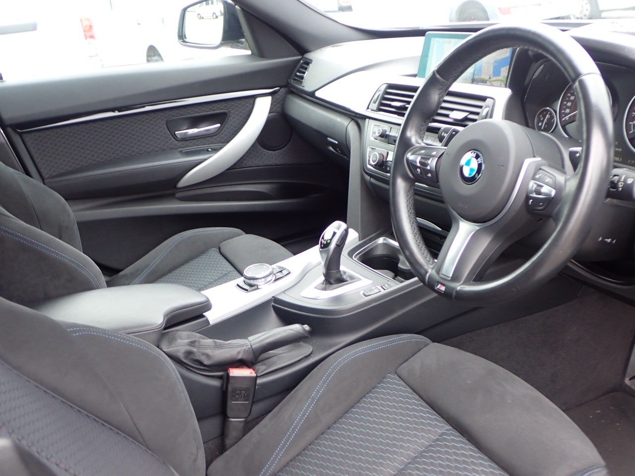 2016 BMW 320i