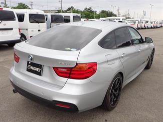 2016 BMW 320i - Thumbnail
