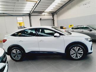 2023 Audi Q4 - Thumbnail