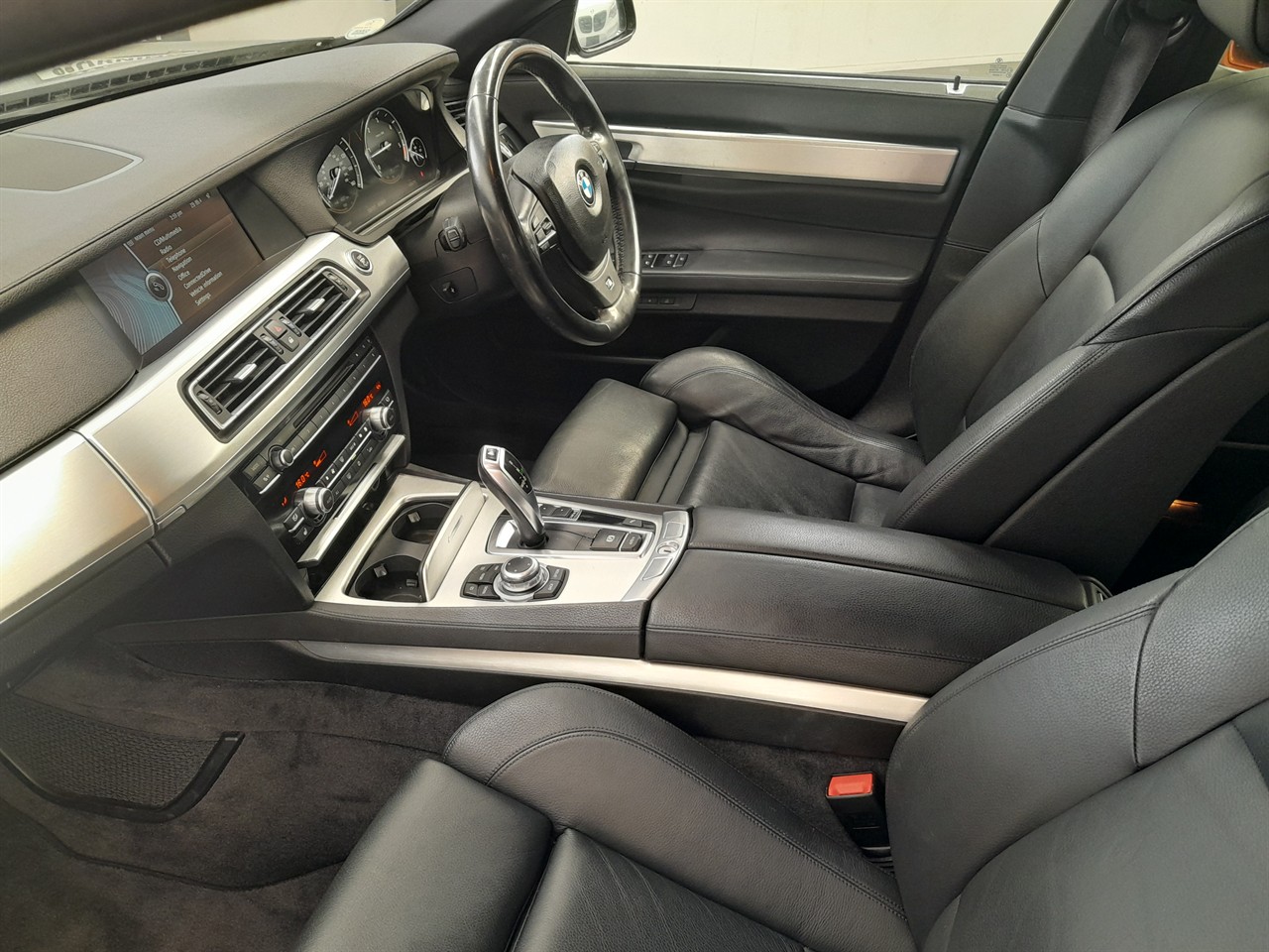 2010 BMW 740d