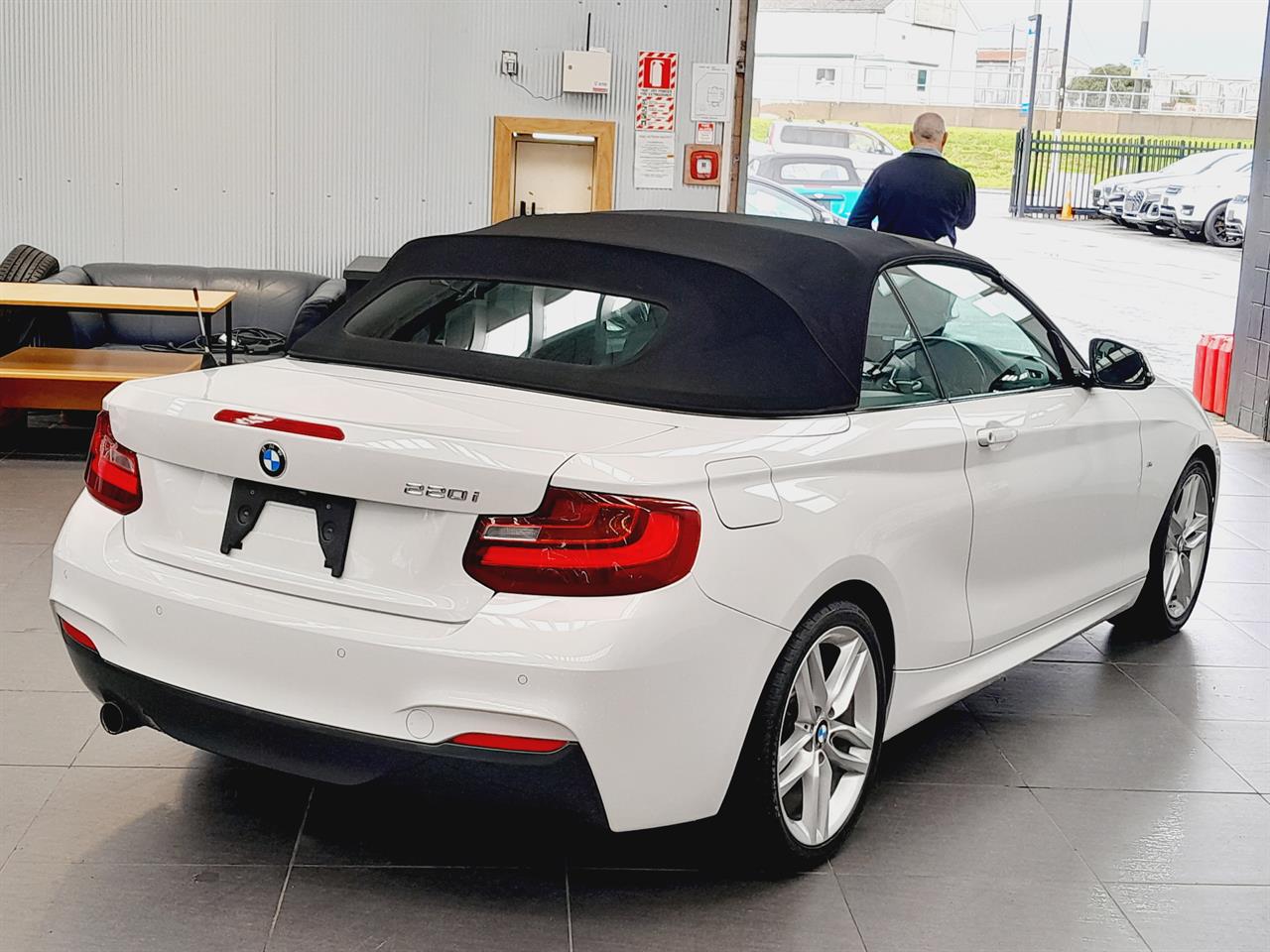 2016 BMW 220i