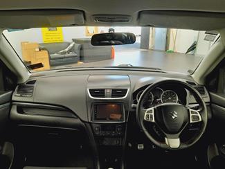 2012 Suzuki Swift - Thumbnail