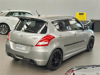 2012 Suzuki Swift - Thumbnail