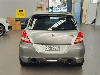 2012 Suzuki Swift - Thumbnail