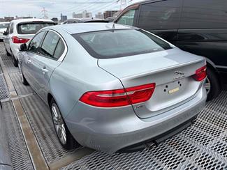 2018 Jaguar XE - Thumbnail
