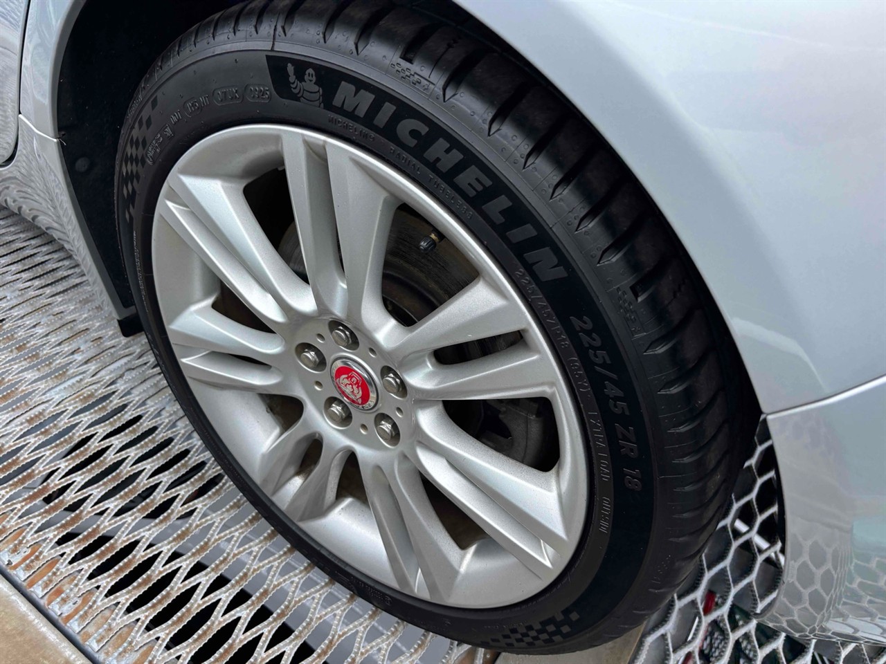2018 Jaguar XE