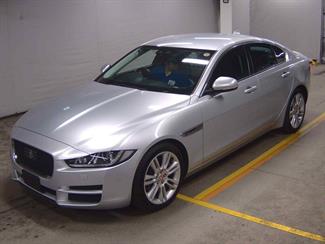 2018 Jaguar XE - Thumbnail