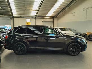 2016 Audi Q7 - Thumbnail