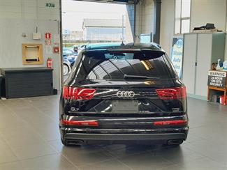 2016 Audi Q7 - Thumbnail