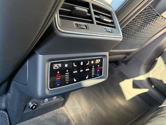 2024 Audi Q8 - Thumbnail