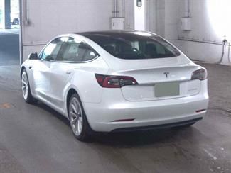 2021 Tesla Model 3 - Thumbnail