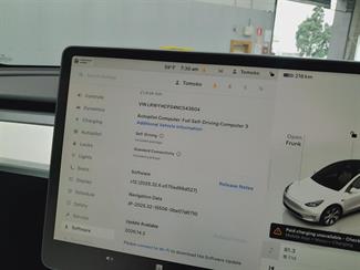 2022 Tesla Model Y - Thumbnail