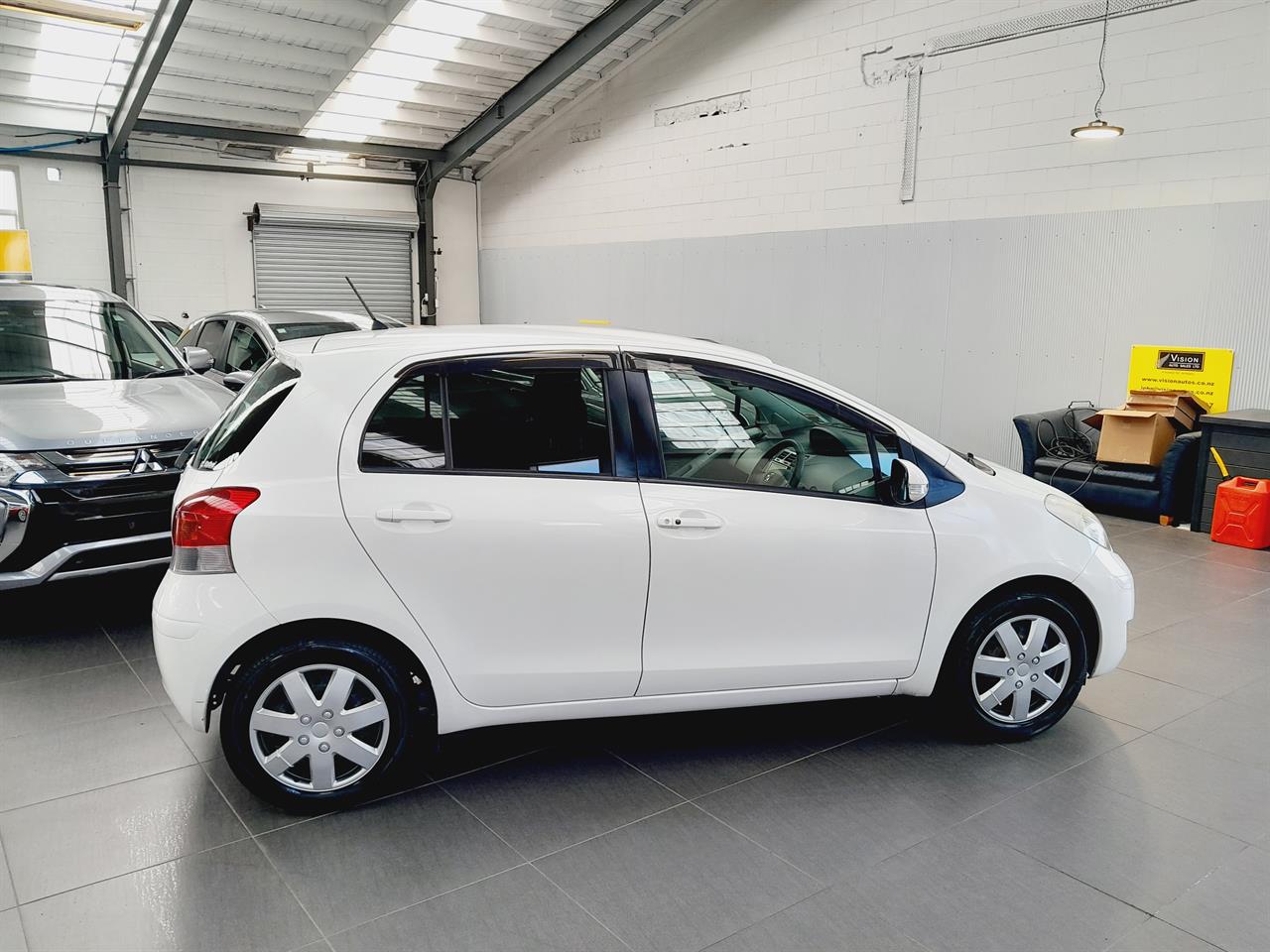 2010 Toyota Vitz