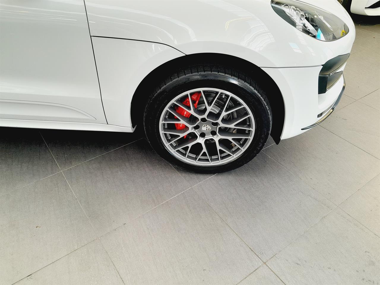 2015 Porsche Macan