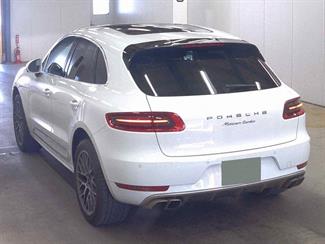 2015 Porsche Macan - Thumbnail