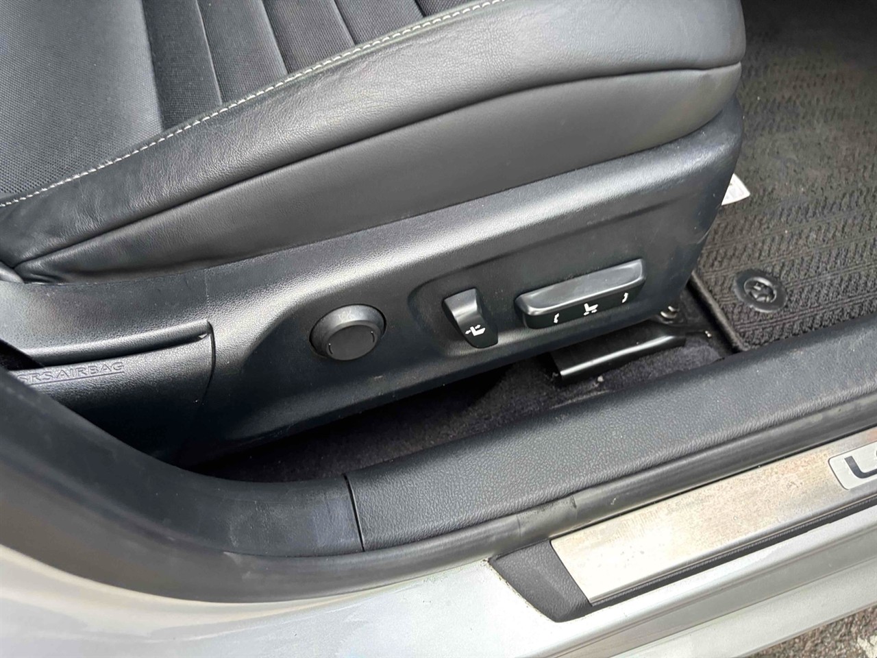 2014 Lexus IS 300h