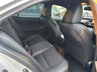 2014 Lexus IS 300h - Thumbnail