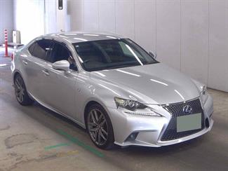 2014 Lexus IS 300h - Thumbnail