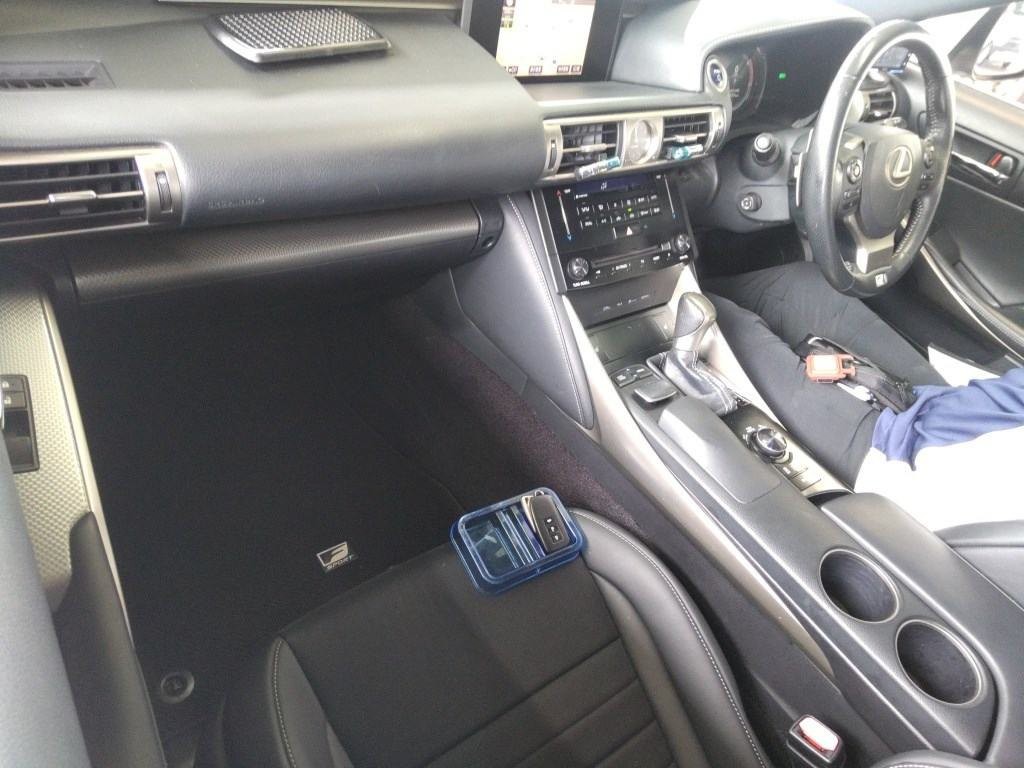 2014 Lexus IS 300h