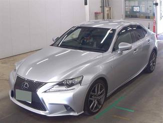 2014 Lexus IS 300h - Thumbnail