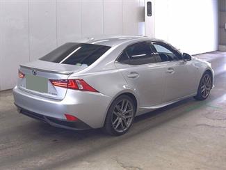 2014 Lexus IS 300h - Thumbnail