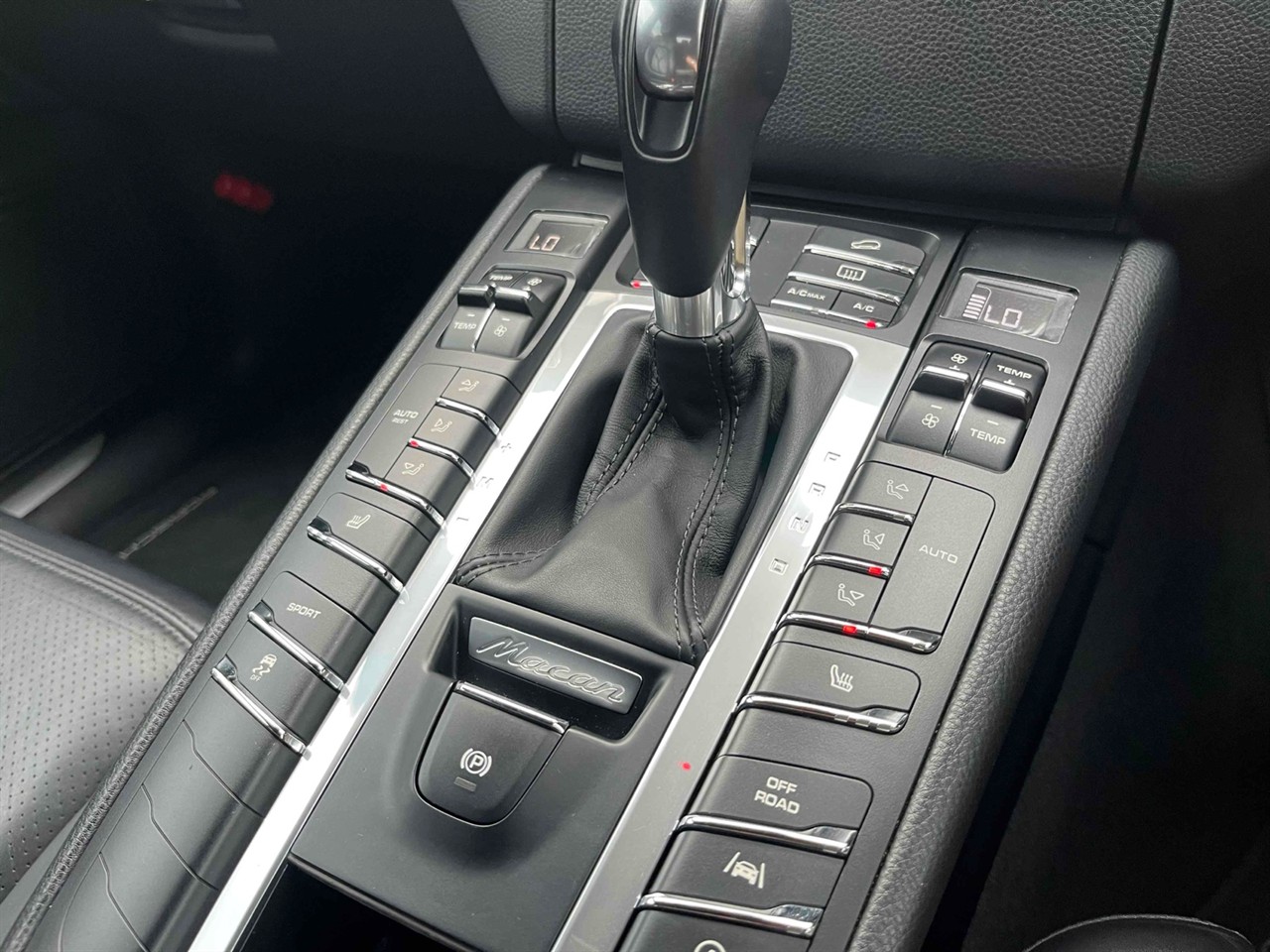 2017 Porsche Macan