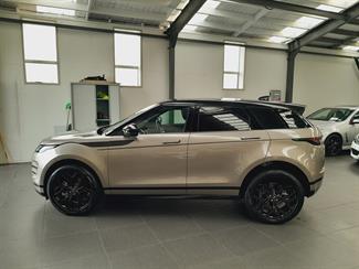 2023 Land Rover Range Rover Evoque - Thumbnail