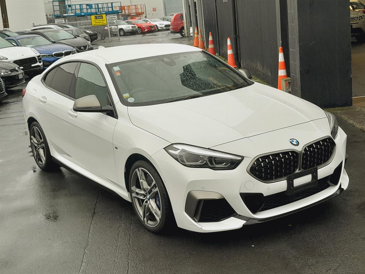 2023 BMW M235i