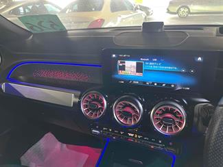 2022 Mercedes-Benz EQB - Thumbnail