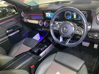 2022 Mercedes-Benz EQB - Thumbnail