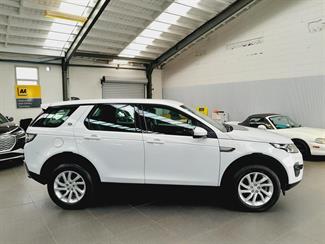 2017 Land Rover Discovery Sport - Thumbnail