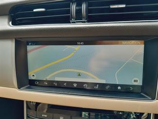 2021 Jaguar XF - Thumbnail