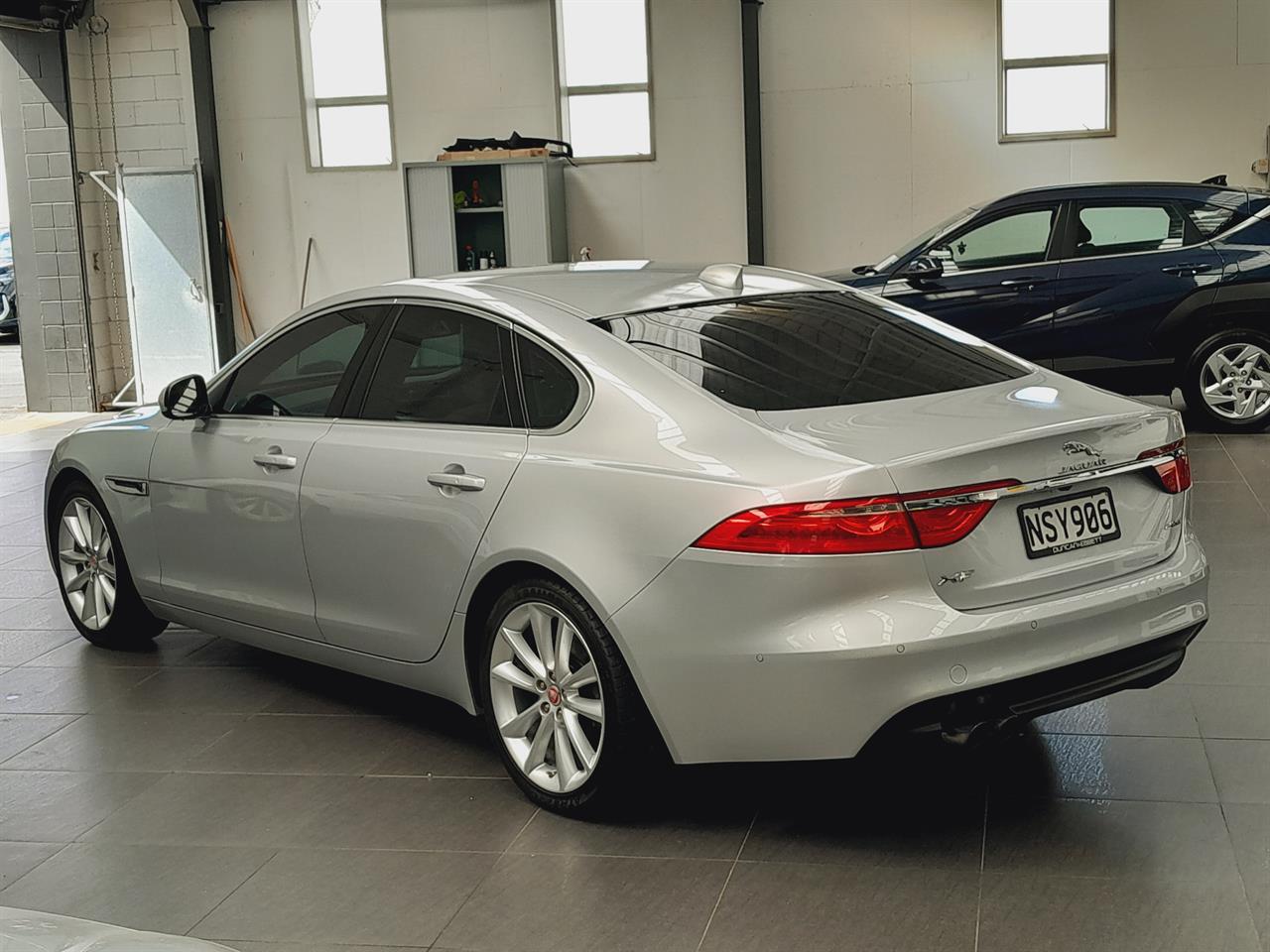 2021 Jaguar XF