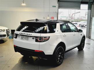 2017 Land Rover Discovery Sport - Thumbnail