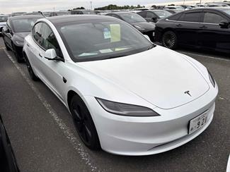 2025 Tesla Model 3 - Thumbnail