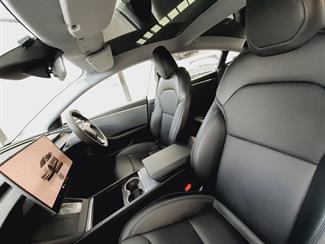 2025 Tesla Model 3 - Thumbnail
