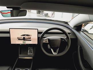 2025 Tesla Model 3 - Thumbnail
