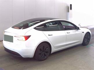 2025 Tesla Model 3 - Thumbnail