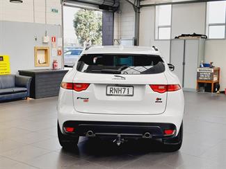 2019 Jaguar F-Pace - Thumbnail