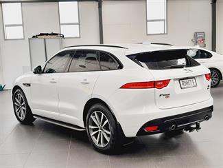 2019 Jaguar F-Pace - Thumbnail