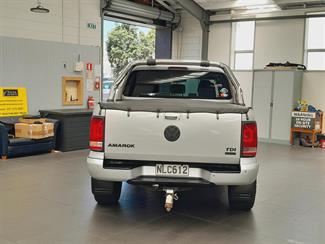 2014 Volkswagen Amarok - Thumbnail