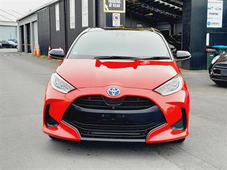 2020 Toyota Yaris - Thumbnail