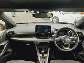 2020 Toyota Yaris - Thumbnail