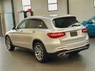 2016 Mercedes-Benz GLC 250 - Thumbnail