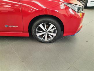 2021 Nissan Leaf - Thumbnail