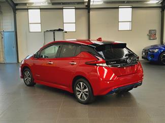 2021 Nissan Leaf - Thumbnail