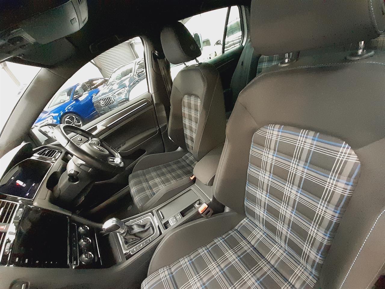 2017 Volkswagen Golf