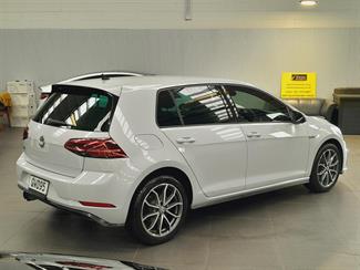 2017 Volkswagen Golf - Thumbnail
