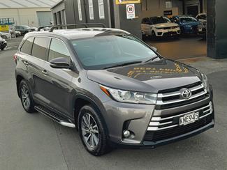 2017 Toyota Highlander - Thumbnail